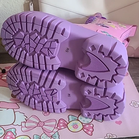 💖 💛 Rare Spongebob Bikini Bottom Besties Combat Boots sz 5 🌟 New 🎀 - Picture 6 of 8